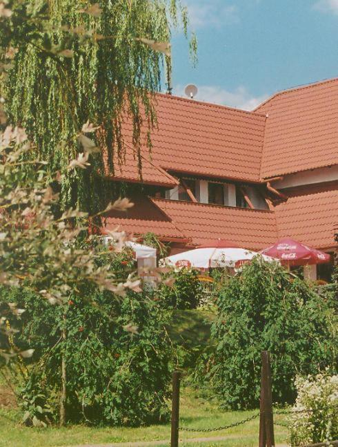 Zajazd Kosynier Wegrzce Exterior photo